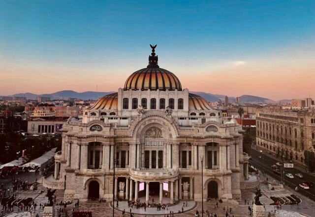 Mexico City Travel Guide 2026: Sights, Areas, Safety & Tips