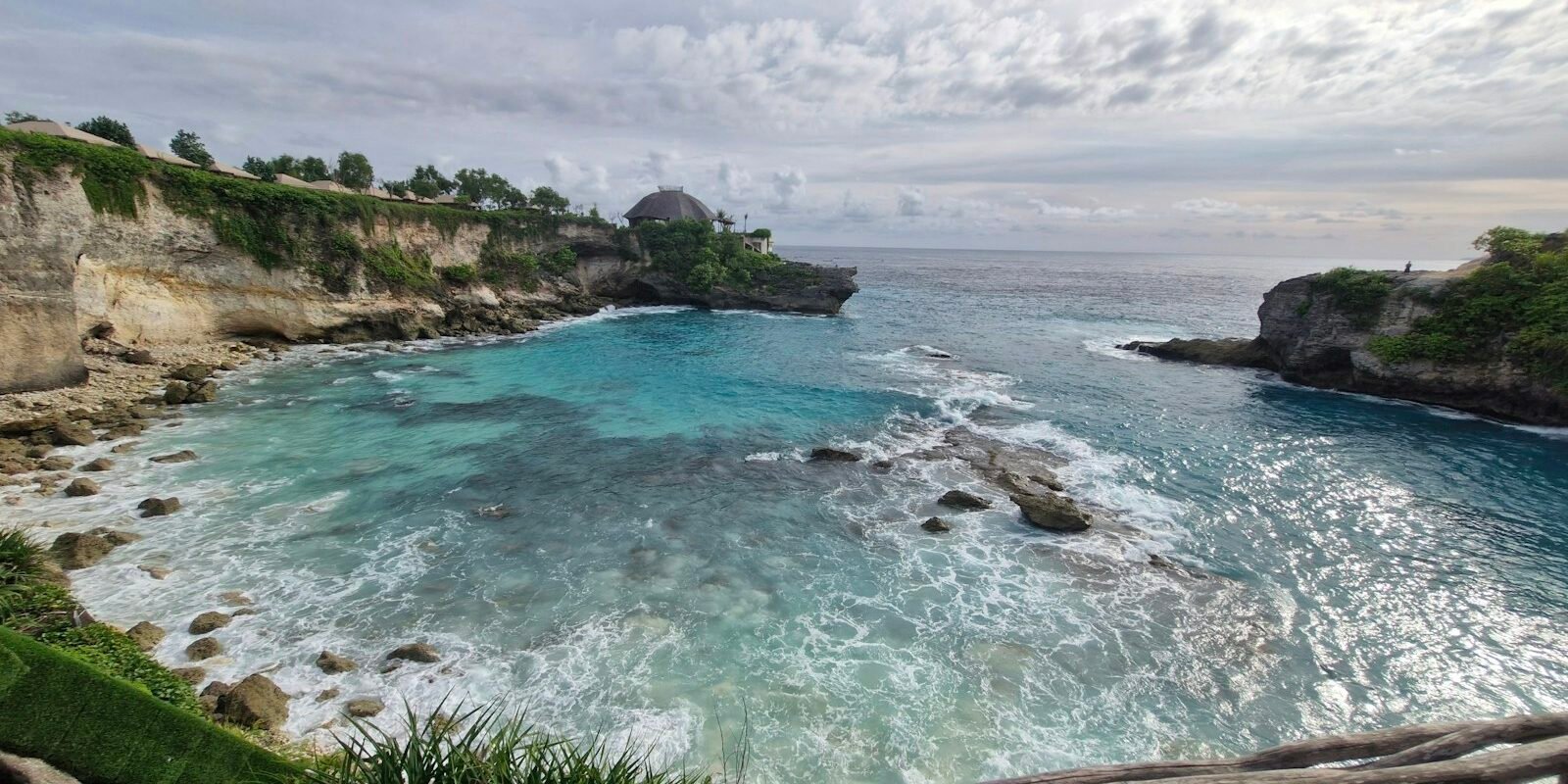 Turquoise water and cliffs on the Bali coast