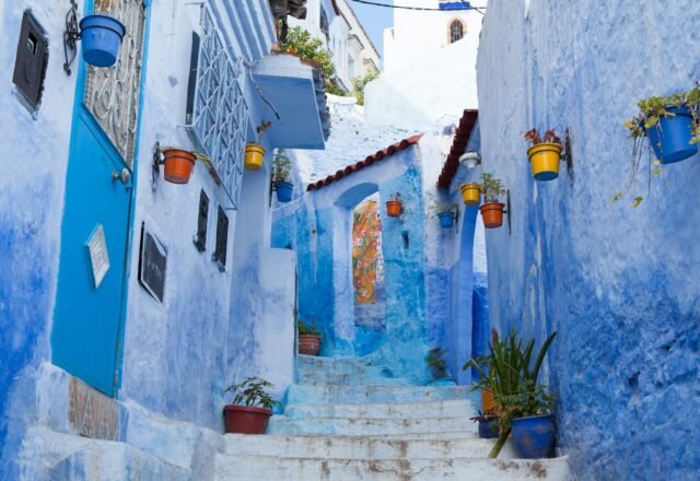 Chefchaouen day trip from Fes: bus, tours and tips (2026)