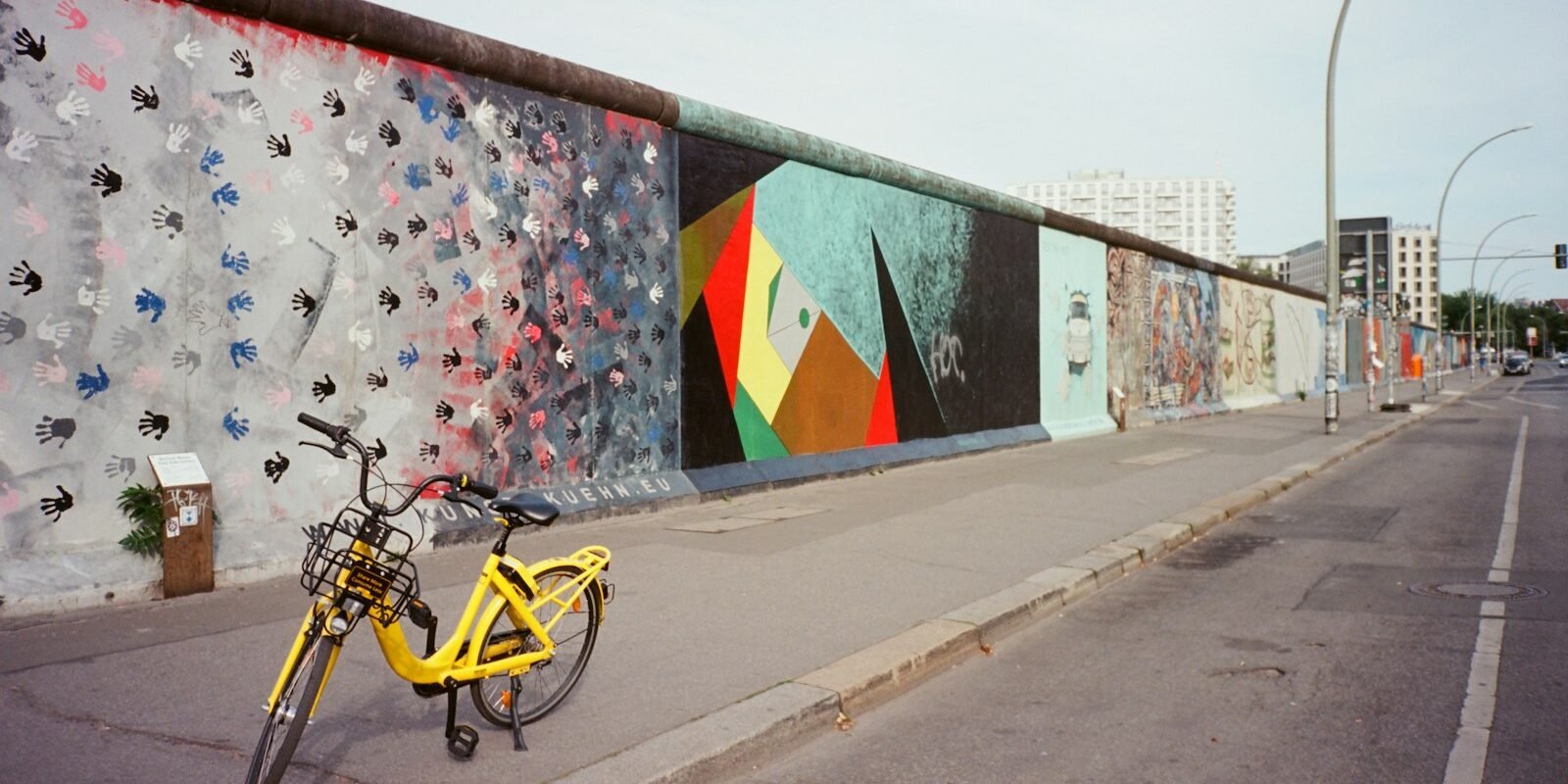 Murals on the East Side Gallery, Berlin