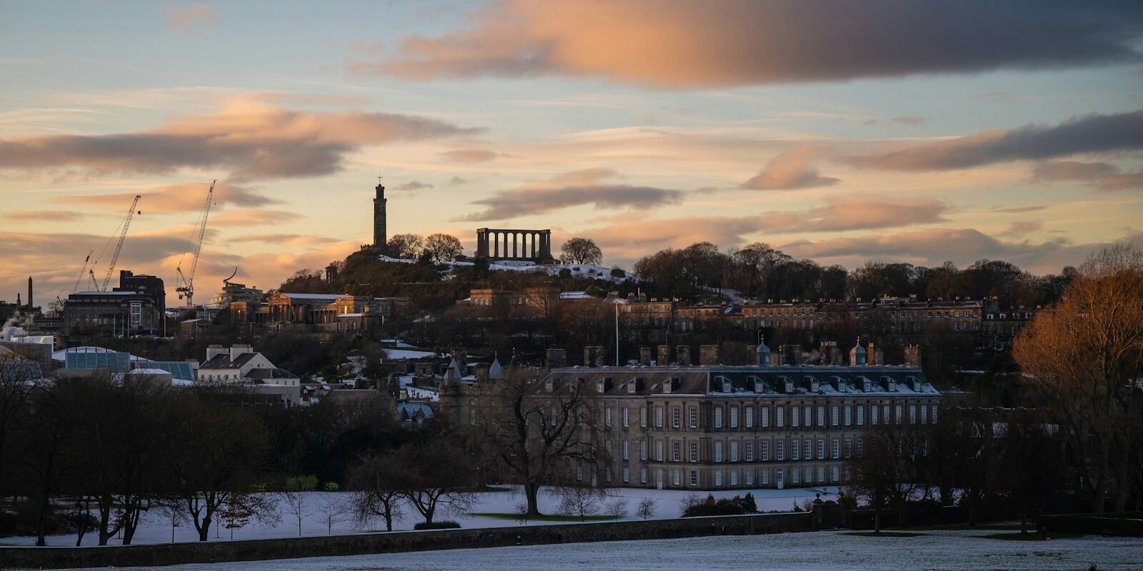 Edinburgh Old Town skyline at dusk