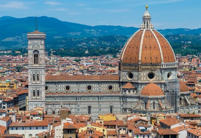 Florence Travel Guide 2026: Museums, Areas, Transport & Tips