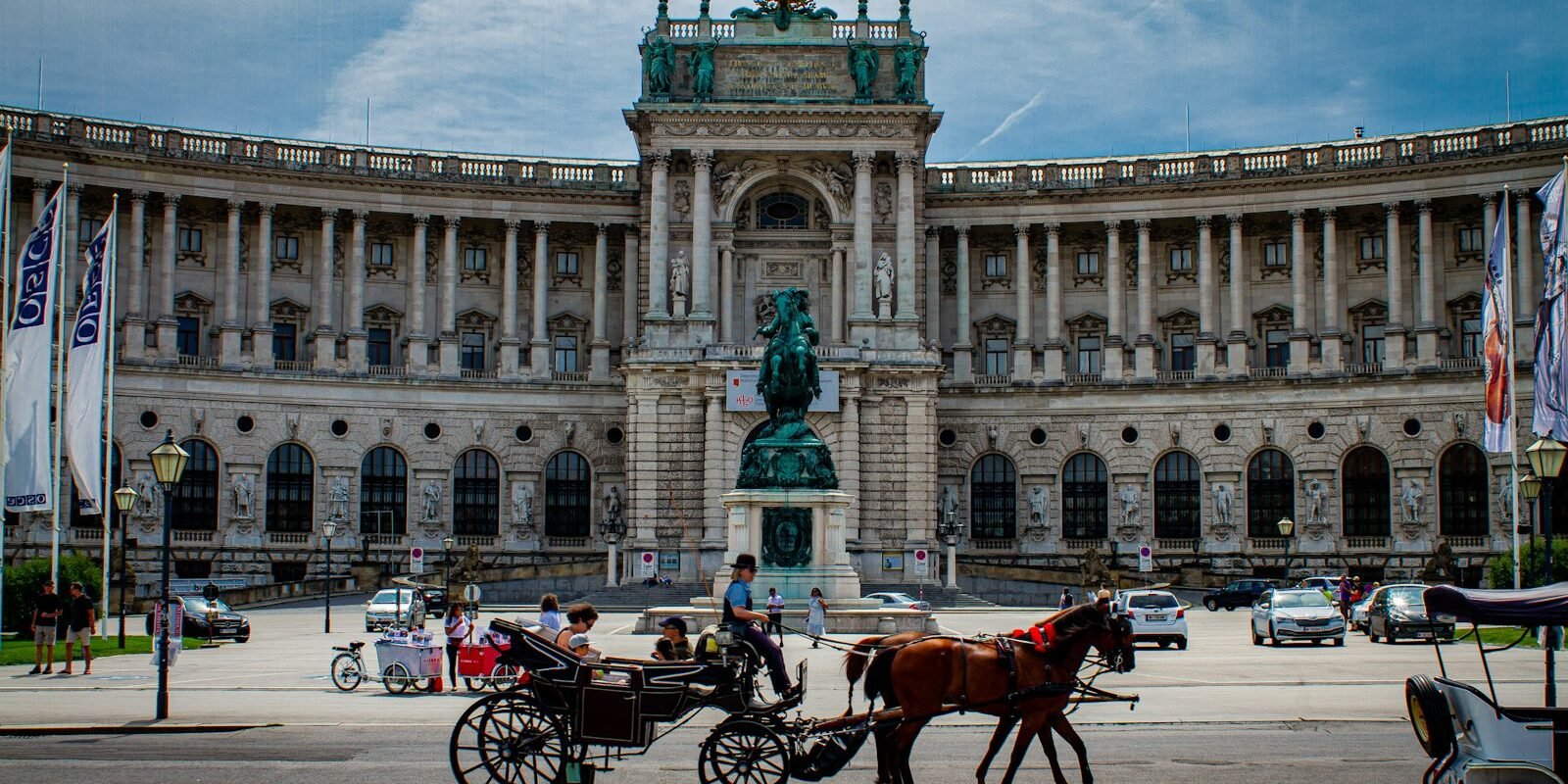 Horse-drawn carriage at the Hofburg, Vienna