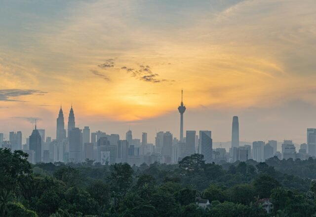 Best Time to Visit Kuala Lumpur (Weather & Festivals)