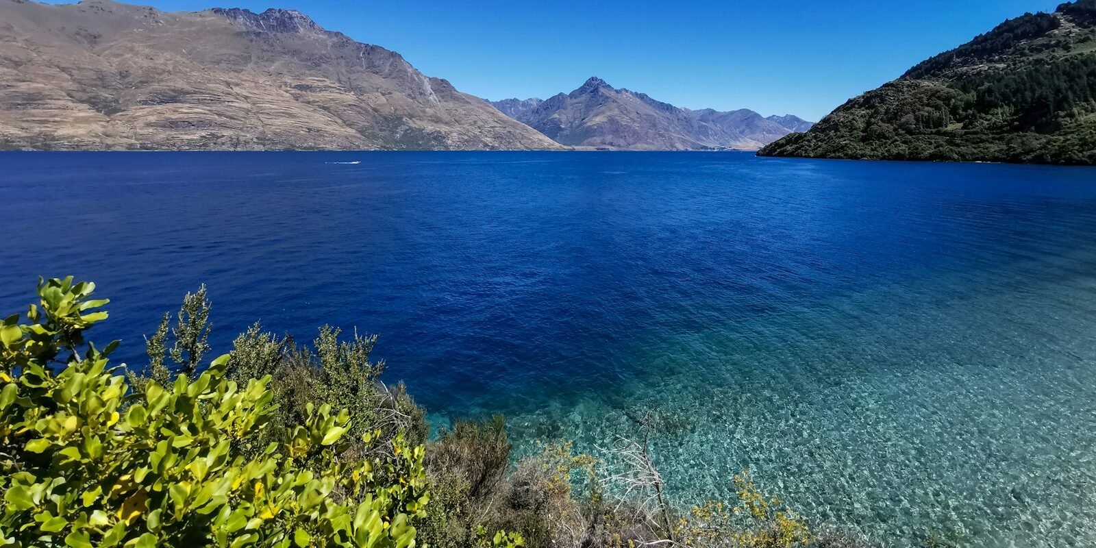 Blue waters of Lake Wakatipu near Queenstown