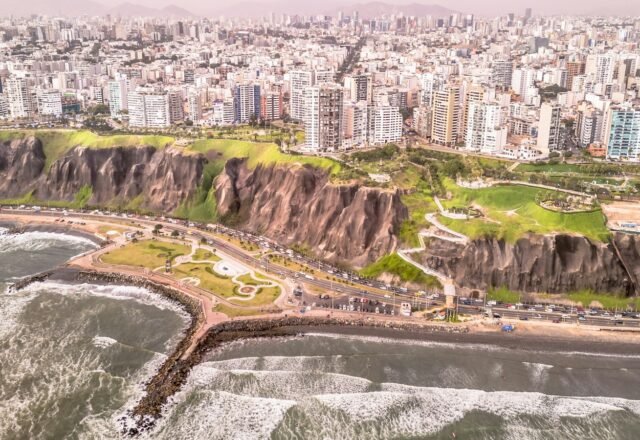 Lima airport to Miraflores: bus, taxi and Uber (2026)