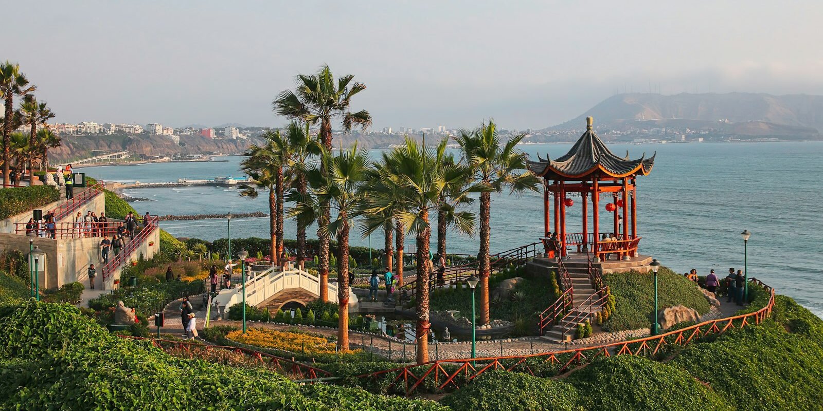 Clifftop park in Miraflores, Lima