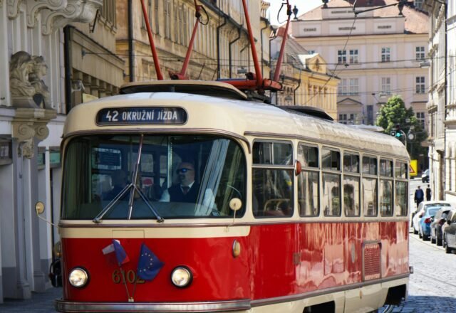 Prague Airport to City Centre 2026: Bus 59, AE Express & Taxi