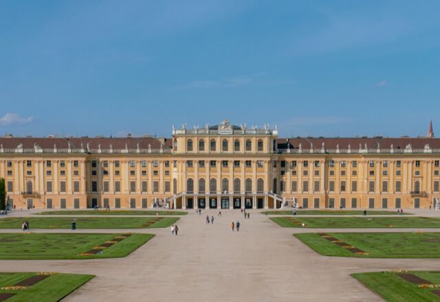 Schönbrunn Palace Tickets 2026: Prices, Tours & Tips