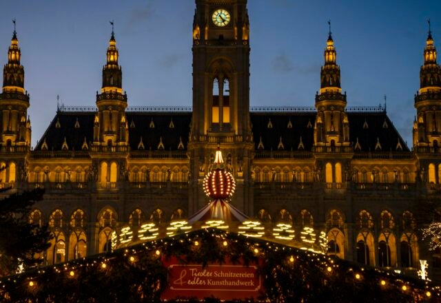 Vienna Christmas Markets 2026: Dates, Best Markets & Tips